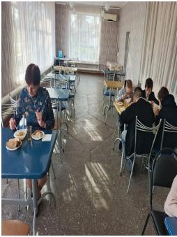 Обед с директором МБОУ Хомутовской СОШ №12 18.11.2025г